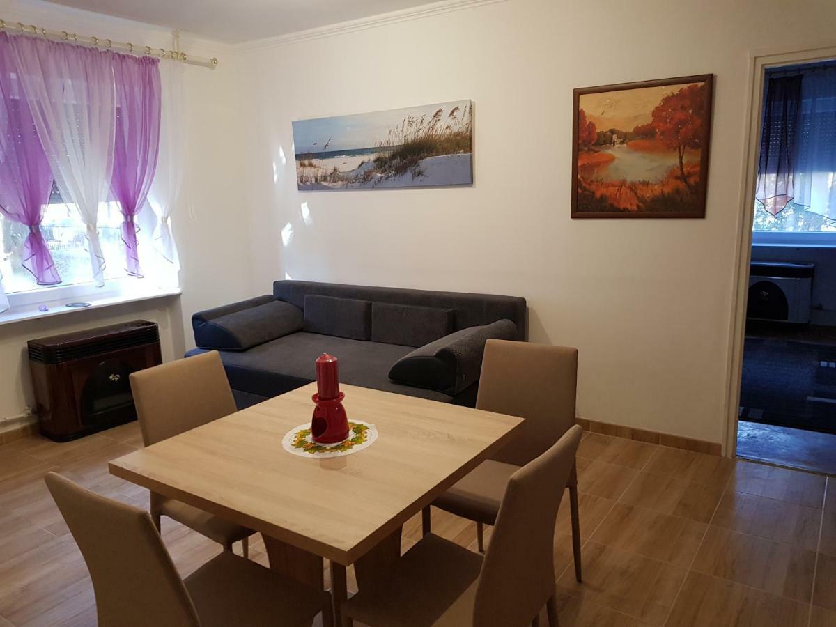 Lia Apartman 키슈쿤헐러시 외부 사진